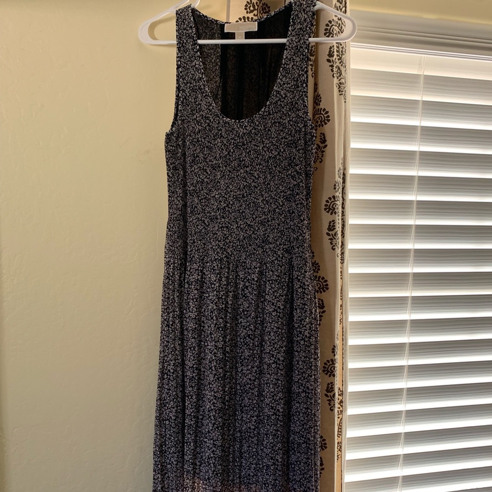 Maxi dress with stretch detail on bodice
